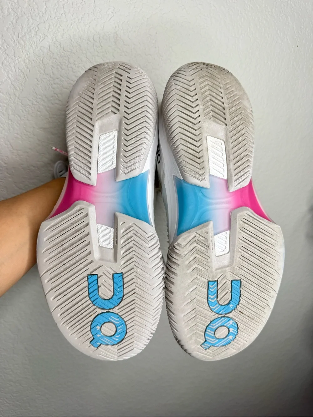 On Cloudnova Court White Pink Tennis Shoes Women’s Size 9 Athletic Sneakers